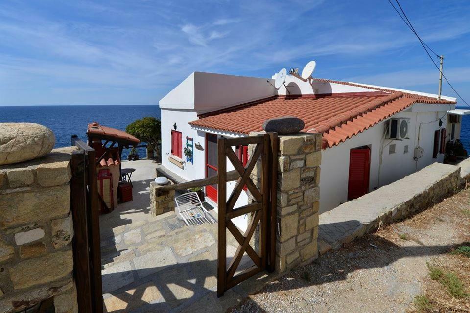 Hostal Ikarian Endless Blue Kouniadi Exterior foto